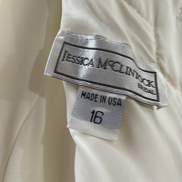 WEDDING BELLS! Jessica McClintock Ivory Lace Gown, new w tags, retail $388. - Picture 7 of 9